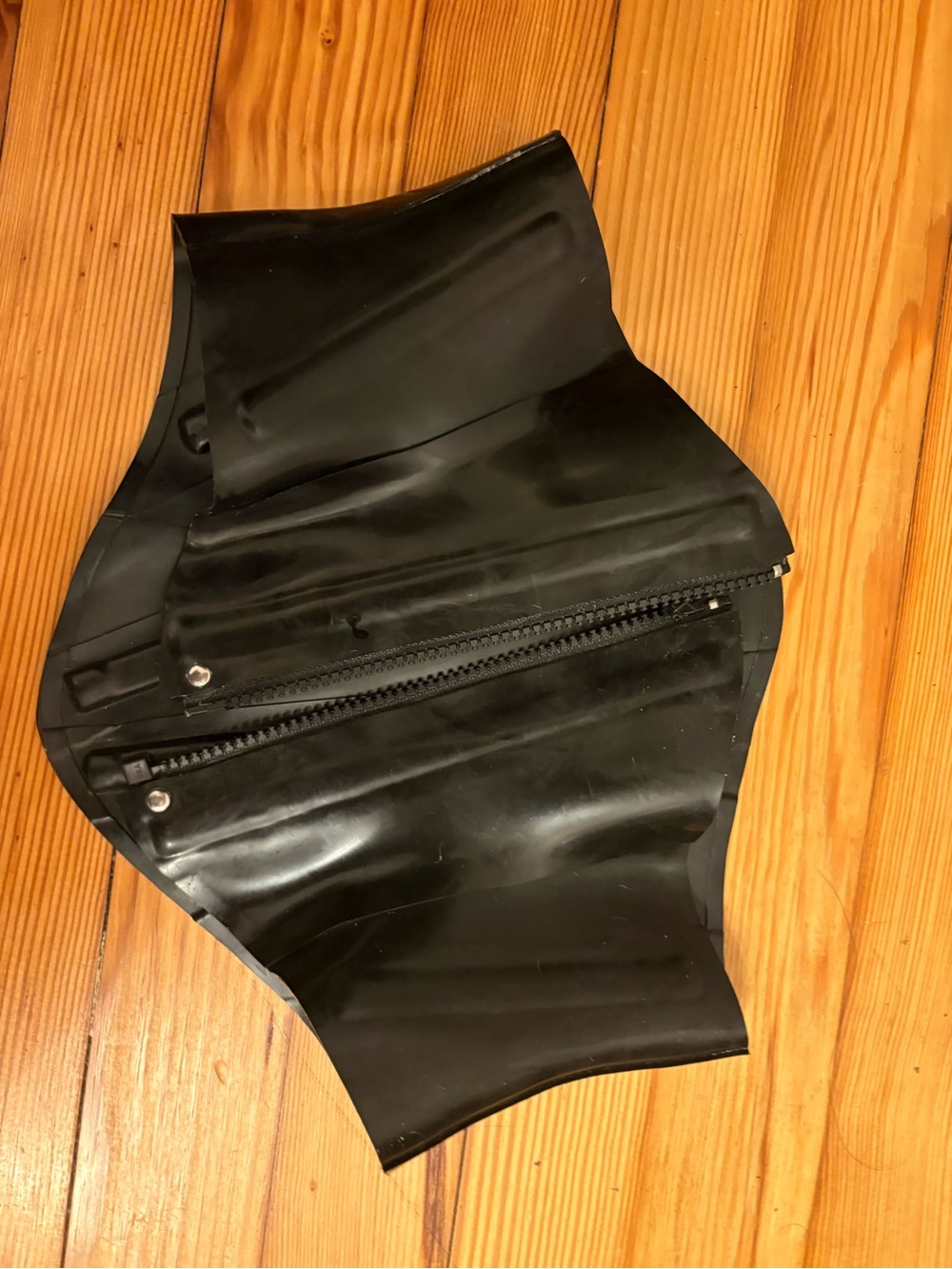 Black Latex Waist Cincher with Front Zip libidex size small - Picture 2 of 4